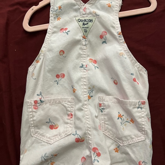 Oshkosh b’gosh overalls size 12M great condition - Picture 2 of 3